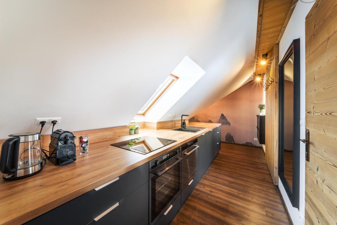 Cozy Mountain Attic Apartment In High Tatras Vel'ka Lomnica Exterior photo